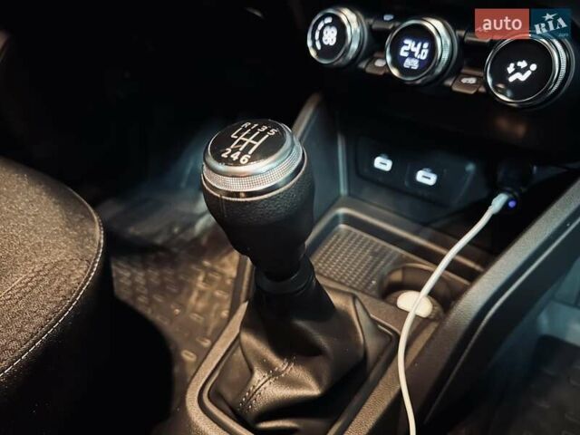 Сірий Рено Дастер, об'ємом двигуна 1.5 л та пробігом 6 тис. км за 26000 $, фото 33 на Automoto.ua