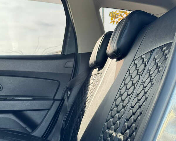 Рено Дастер 2024 в Николаеве на Automoto.ua Серый Рено Дастер, объемом двигателя 1.46 л и пробегом 43 тыс. км за 22800 $, фото 26 на Automoto.ua