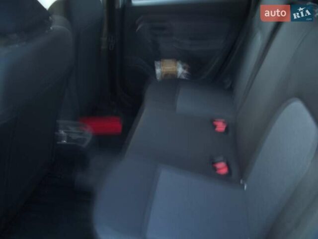 Серый Рено Дастер, объемом двигателя 1.5 л и пробегом 2 тыс. км за 23000 $, фото 2 на Automoto.ua