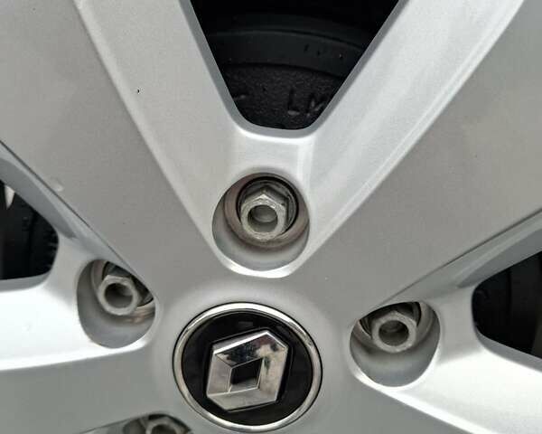 Серый Рено Дастер, объемом двигателя 1.46 л и пробегом 51 тыс. км за 22750 $, фото 15 на Automoto.ua