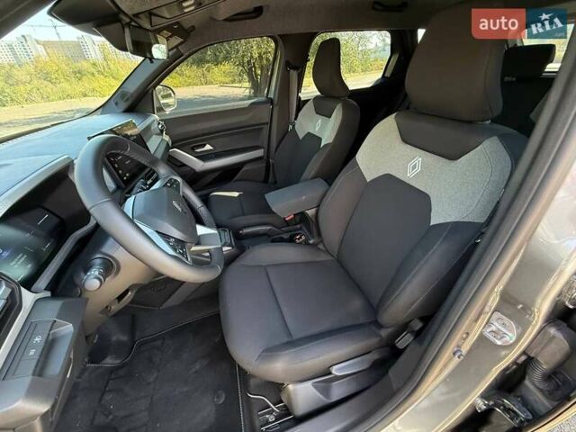 Серый Рено Дастер, объемом двигателя 1.33 л и пробегом 4 тыс. км за 26000 $, фото 31 на Automoto.ua