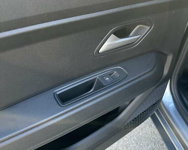 Серый Рено Дастер, объемом двигателя 1.33 л и пробегом 8 тыс. км за 24800 $, фото 18 на Automoto.ua