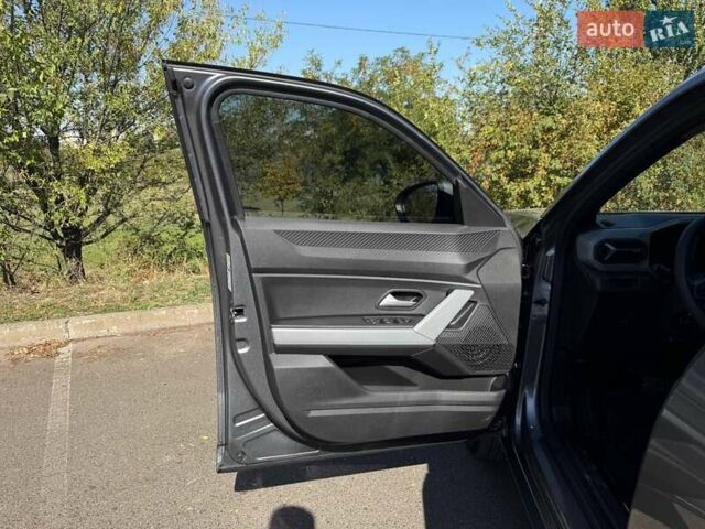 Серый Рено Дастер, объемом двигателя 1.33 л и пробегом 4 тыс. км за 26000 $, фото 33 на Automoto.ua