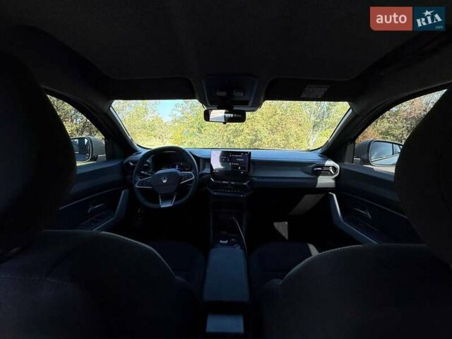 Серый Рено Дастер, объемом двигателя 1.33 л и пробегом 4 тыс. км за 26000 $, фото 38 на Automoto.ua