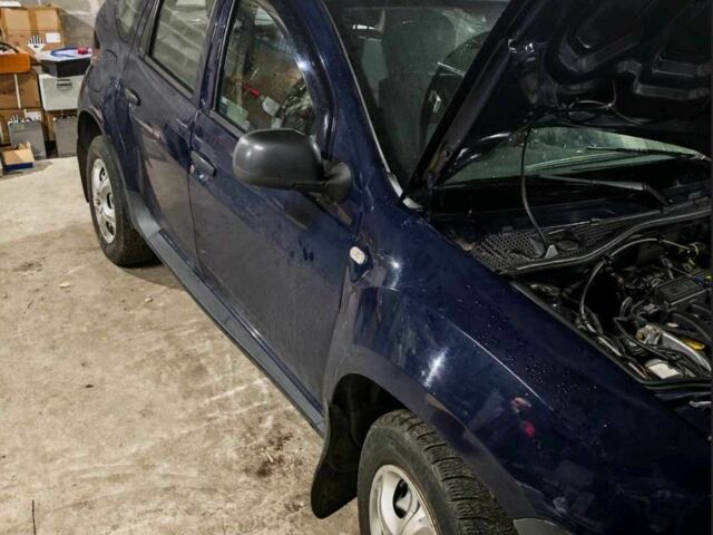 Синий Рено Дастер, объемом двигателя 1.6 л и пробегом 102 тыс. км за 3300 $, фото 1 на Automoto.ua