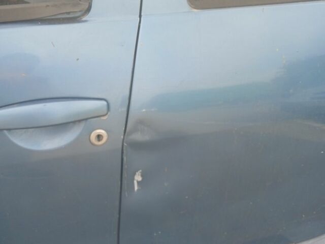 Синий Рено Дастер, объемом двигателя 0 л и пробегом 75 тыс. км за 4500 $, фото 5 на Automoto.ua