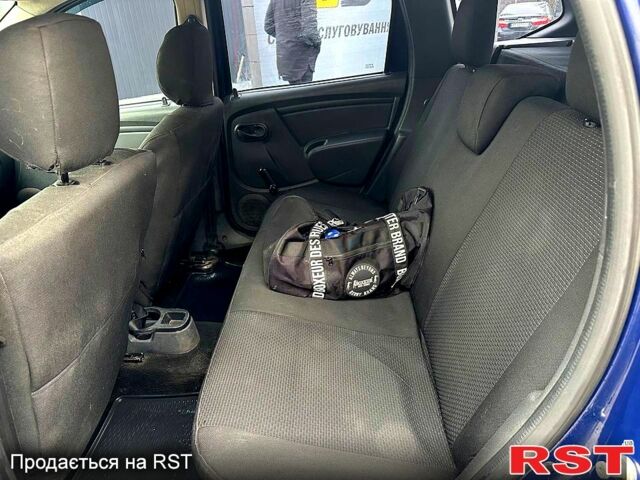 Синій Рено Дастер, об'ємом двигуна 1.6 л та пробігом 350 тис. км за 6300 $, фото 5 на Automoto.ua