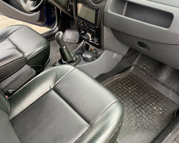 Синій Рено Дастер, об'ємом двигуна 1.6 л та пробігом 195 тис. км за 6600 $, фото 13 на Automoto.ua