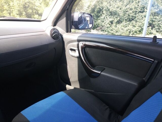 Синій Рено Дастер, об'ємом двигуна 1.6 л та пробігом 201 тис. км за 9200 $, фото 12 на Automoto.ua