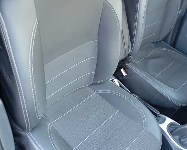 Синій Рено Дастер, об'ємом двигуна 1.6 л та пробігом 180 тис. км за 7800 $, фото 9 на Automoto.ua