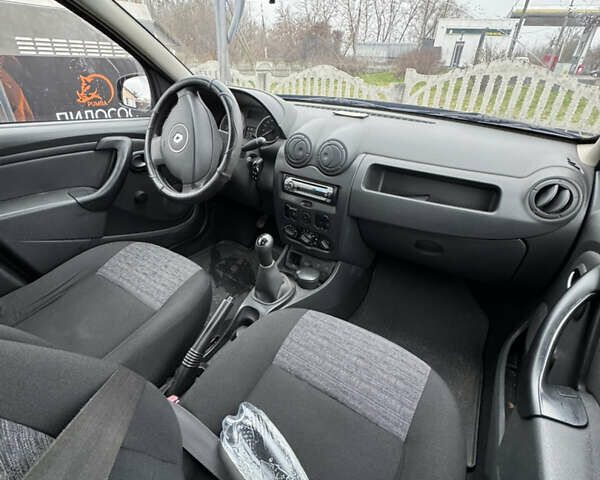 Синій Рено Дастер, об'ємом двигуна 1.6 л та пробігом 125 тис. км за 8200 $, фото 6 на Automoto.ua