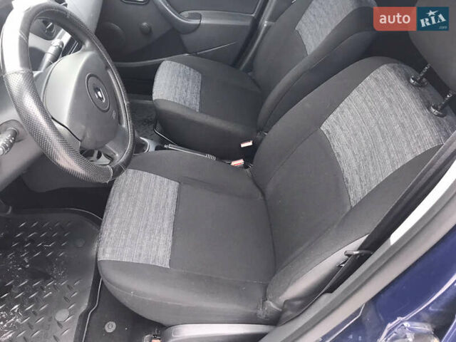 Синий Рено Дастер, объемом двигателя 1.6 л и пробегом 212 тыс. км за 9300 $, фото 3 на Automoto.ua