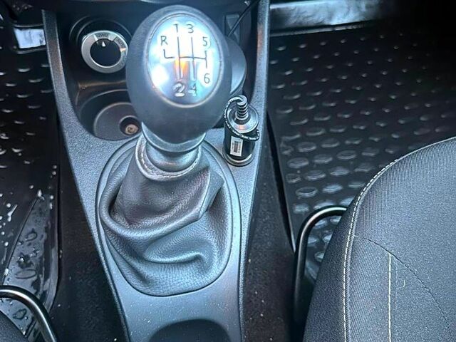 Синій Рено Дастер, об'ємом двигуна 1.5 л та пробігом 68 тис. км за 12950 $, фото 7 на Automoto.ua