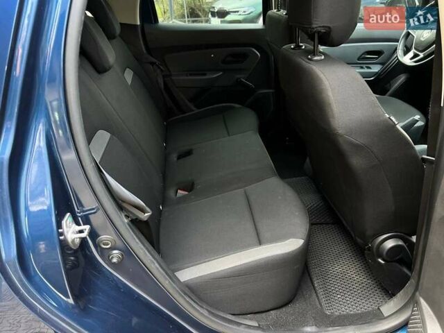 Синий Рено Дастер, объемом двигателя 1.5 л и пробегом 190 тыс. км за 13900 $, фото 12 на Automoto.ua