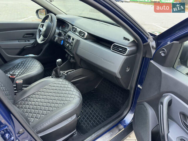 Синий Рено Дастер, объемом двигателя 1.5 л и пробегом 74 тыс. км за 16200 $, фото 9 на Automoto.ua