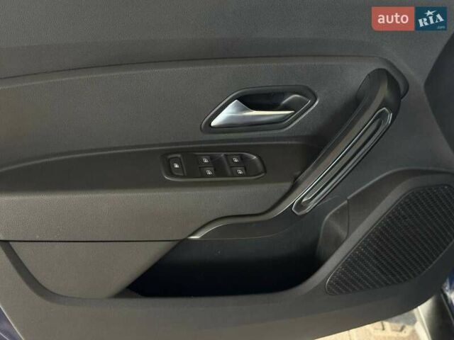 Синий Рено Дастер, объемом двигателя 1.46 л и пробегом 207 тыс. км за 12750 $, фото 19 на Automoto.ua