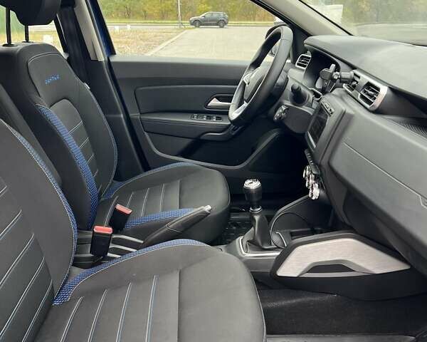 Синій Рено Дастер, об'ємом двигуна 1.6 л та пробігом 32 тис. км за 18800 $, фото 3 на Automoto.ua