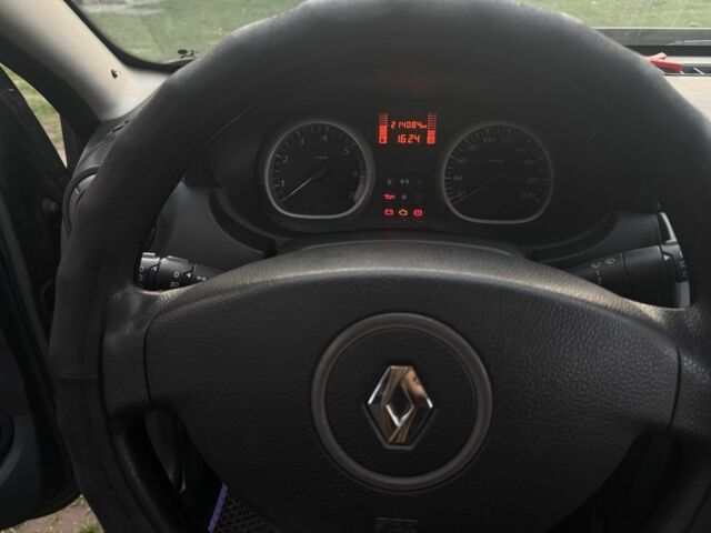 Зелений Рено Дастер, об'ємом двигуна 1.5 л та пробігом 214 тис. км за 9000 $, фото 6 на Automoto.ua