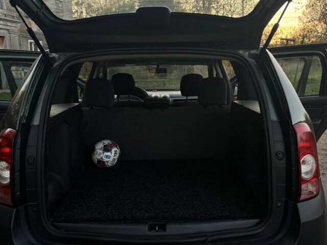 Зелений Рено Дастер, об'ємом двигуна 1.5 л та пробігом 214 тис. км за 9000 $, фото 5 на Automoto.ua