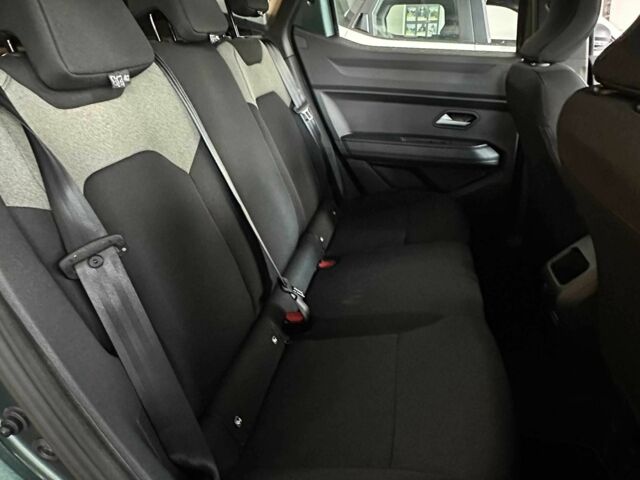 Рено Дастер 2025 в Киеве на Automoto.ua Зеленый Рено Дастер, объемом двигателя 1.2 л и пробегом 1 тыс. км за 28494 $, фото 18 на Automoto.ua