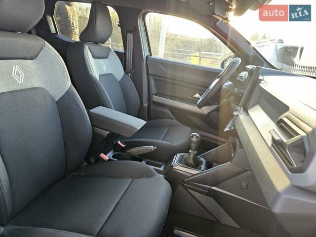 Зеленый Рено Дастер, объемом двигателя 1.46 л и пробегом 1 тыс. км за 26097 $, фото 4 на Automoto.ua