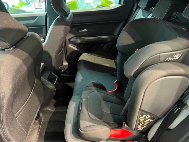 Рено Дастер 2025 в Киеве на Automoto.ua Зеленый Рено Дастер, объемом двигателя 1.2 л и пробегом 1 тыс. км за 30367 $, фото 20 на Automoto.ua