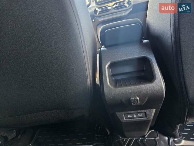 Зеленый Рено Дастер, объемом двигателя 1.46 л и пробегом 1 тыс. км за 26097 $, фото 5 на Automoto.ua