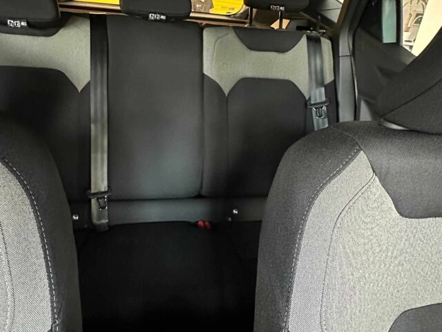 Рено Дастер 2025 в Киеве на Automoto.ua Зеленый Рено Дастер, объемом двигателя 1.2 л и пробегом 1 тыс. км за 28494 $, фото 17 на Automoto.ua