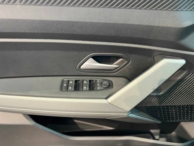 Рено Дастер 2025 в Киеве на Automoto.ua Зеленый Рено Дастер, объемом двигателя 1.2 л и пробегом 1 тыс. км за 30367 $, фото 11 на Automoto.ua