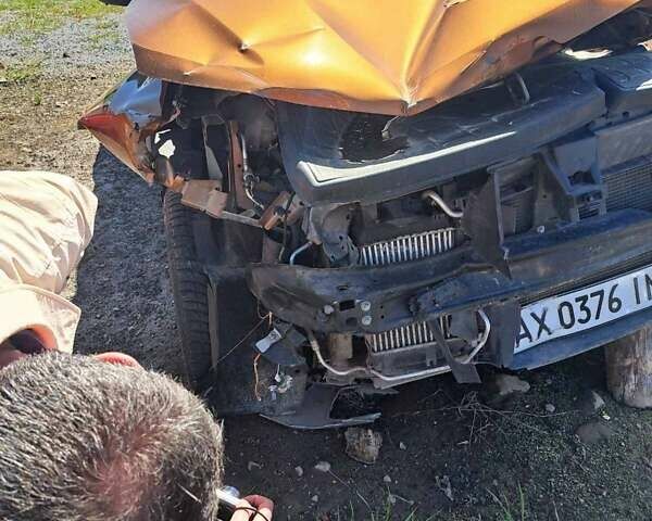 Оранжевый Рено Дастер, объемом двигателя 1.46 л и пробегом 98 тыс. км за 15000 $, фото 1 на Automoto.ua