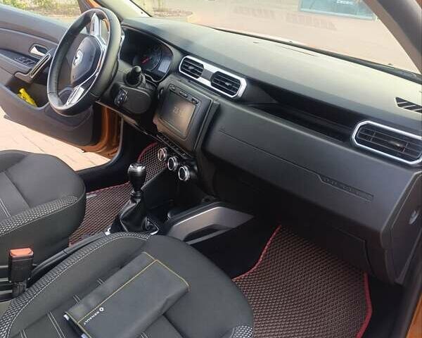 Оранжевый Рено Дастер, объемом двигателя 1.46 л и пробегом 92 тыс. км за 17200 $, фото 12 на Automoto.ua