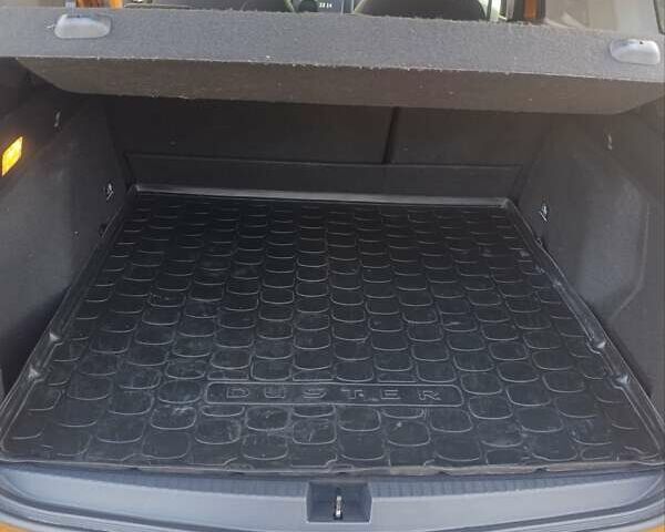 Оранжевый Рено Дастер, объемом двигателя 1.46 л и пробегом 92 тыс. км за 17200 $, фото 1 на Automoto.ua