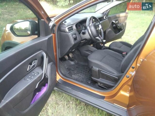 Оранжевый Рено Дастер, объемом двигателя 1.5 л и пробегом 160 тыс. км за 15400 $, фото 9 на Automoto.ua