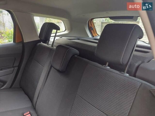 Помаранчевий Рено Дастер, об'ємом двигуна 1.5 л та пробігом 113 тис. км за 17000 $, фото 5 на Automoto.ua