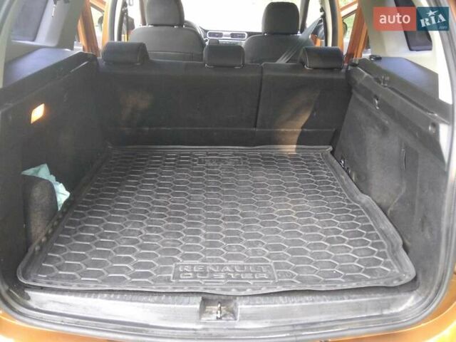 Оранжевый Рено Дастер, объемом двигателя 1.5 л и пробегом 160 тыс. км за 15400 $, фото 11 на Automoto.ua