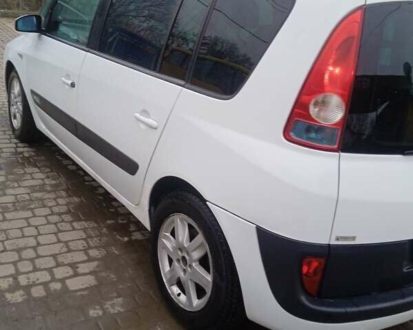 Белый Рено Эспейс, объемом двигателя 1.9 л и пробегом 333 тыс. км за 4300 $, фото 6 на Automoto.ua