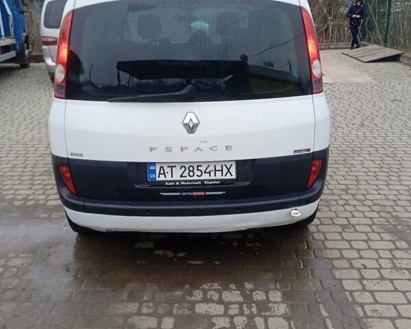 Белый Рено Эспейс, объемом двигателя 1.9 л и пробегом 333 тыс. км за 4300 $, фото 2 на Automoto.ua