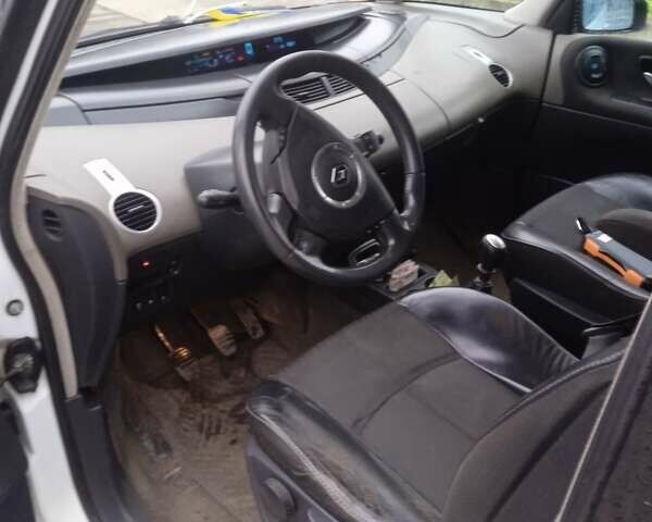 Белый Рено Эспейс, объемом двигателя 1.9 л и пробегом 333 тыс. км за 4300 $, фото 8 на Automoto.ua