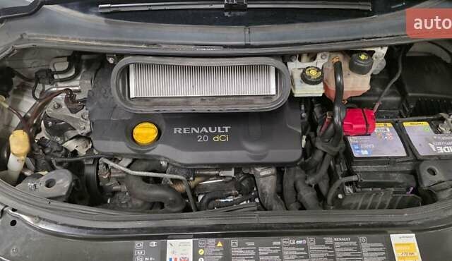 Белый Рено Эспейс, объемом двигателя 2 л и пробегом 260 тыс. км за 8550 $, фото 15 на Automoto.ua