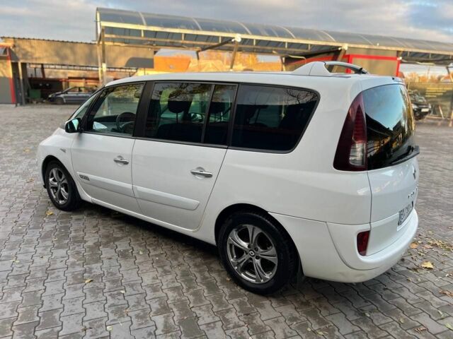 Рено Эспейс 2011 в Полонном на Automoto.ua Белый Рено Эспейс, объемом двигателя 2 л и пробегом 278 тыс. км за 8400 $, фото 5 на Automoto.ua