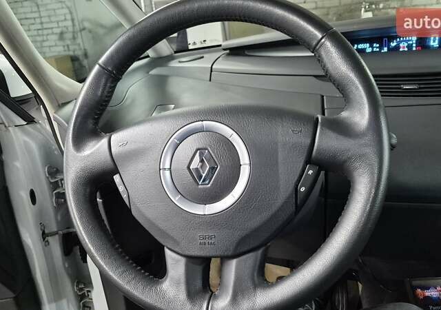 Білий Рено Еспейс, об'ємом двигуна 2 л та пробігом 210 тис. км за 8650 $, фото 29 на Automoto.ua