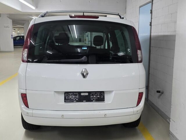 Білий Рено Еспейс, об'ємом двигуна 2 л та пробігом 260 тис. км за 8550 $, фото 12 на Automoto.ua