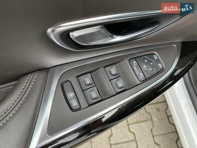 Белый Рено Эспейс, объемом двигателя 1.6 л и пробегом 190 тыс. км за 15500 $, фото 10 на Automoto.ua