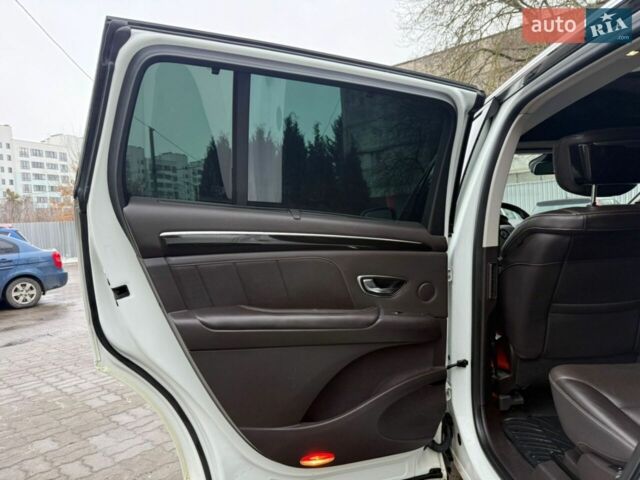 Білий Рено Еспейс, об'ємом двигуна 1.6 л та пробігом 237 тис. км за 15600 $, фото 18 на Automoto.ua