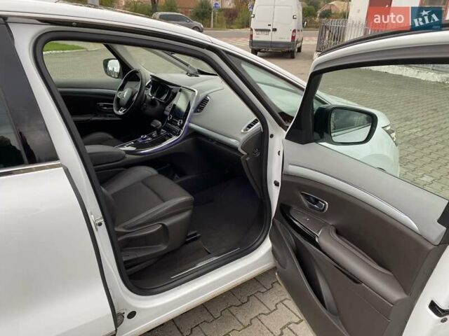 Белый Рено Эспейс, объемом двигателя 1.6 л и пробегом 190 тыс. км за 15500 $, фото 5 на Automoto.ua