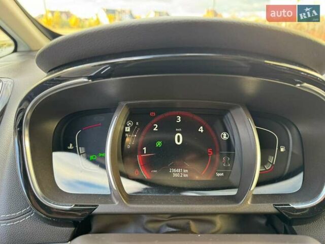 Рено Эспейс 2015 в Луцке на Automoto.ua Белый Рено Эспейс, объемом двигателя 1.6 л и пробегом 237 тыс. км за 16200 $, фото 43 на Automoto.ua