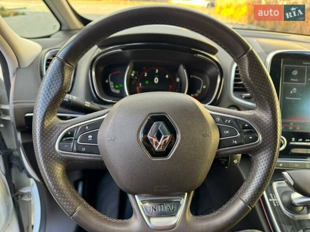 Рено Эспейс 2015 в Луцке на Automoto.ua Белый Рено Эспейс, объемом двигателя 1.6 л и пробегом 237 тыс. км за 16200 $, фото 39 на Automoto.ua