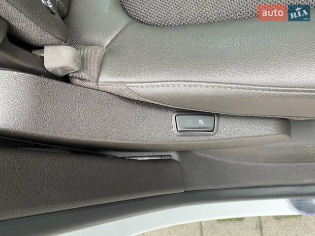 Белый Рено Эспейс, объемом двигателя 1.6 л и пробегом 190 тыс. км за 15500 $, фото 8 на Automoto.ua