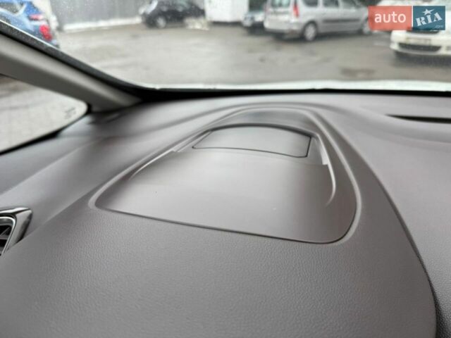 Білий Рено Еспейс, об'ємом двигуна 1.6 л та пробігом 237 тис. км за 15600 $, фото 43 на Automoto.ua