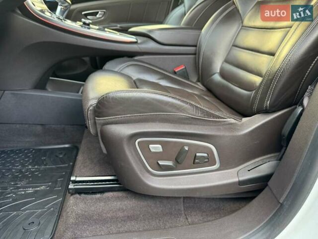 Рено Эспейс 2015 в Луцке на Automoto.ua Белый Рено Эспейс, объемом двигателя 1.6 л и пробегом 237 тыс. км за 16200 $, фото 40 на Automoto.ua
